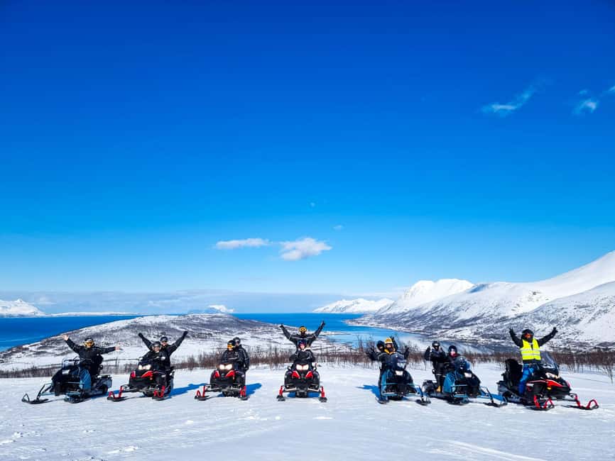 Tromsø: Snowmobile Safari with Aurora Crystal Lavvo Stay - Northern Lights from bed