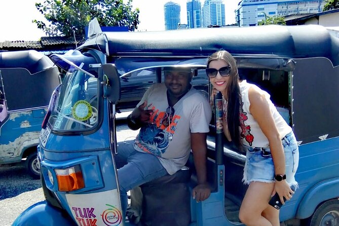 Tuk Tuk Private Safari Tour Exploring Sri Lanka's Capital Colombo - The Lighthouse, Galle Face, and the sea