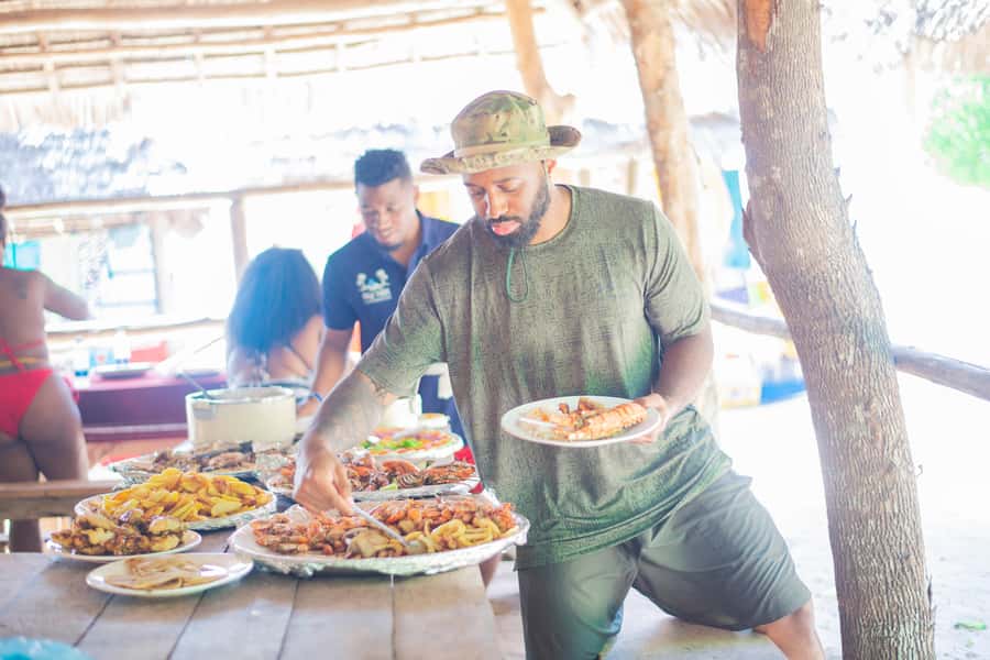 Zanzibar: Safari Blue Lagoon Trip with Snorkeling and Lunch - The dhow ride back to Fumba
